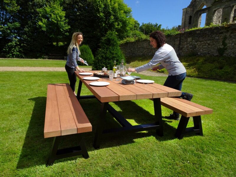 4 conseils sur l&rsquo;entretien du mobilier de jardin en bois