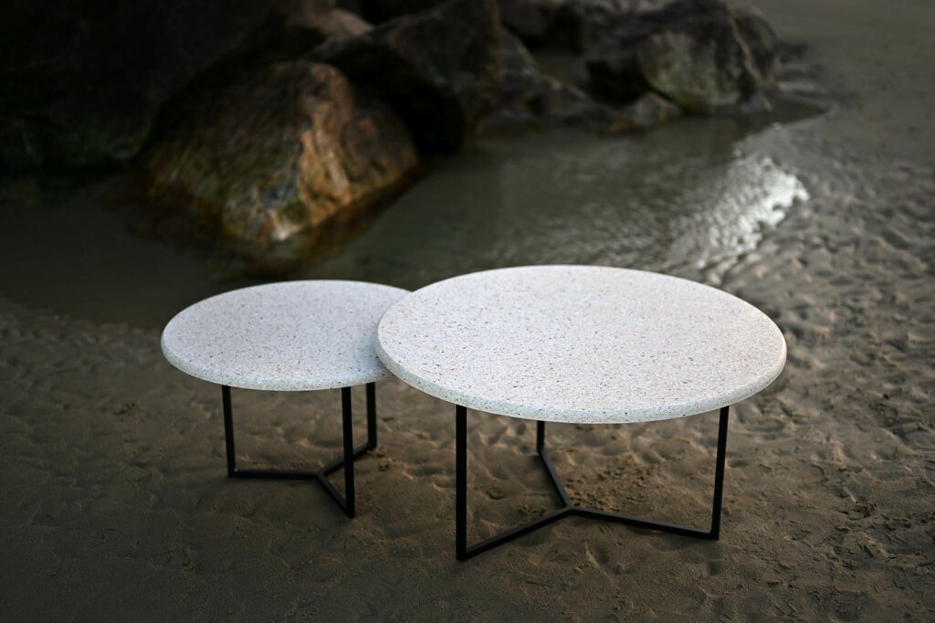 Duo-tables-basses-coquillage-en-terrazzo-marin-1C