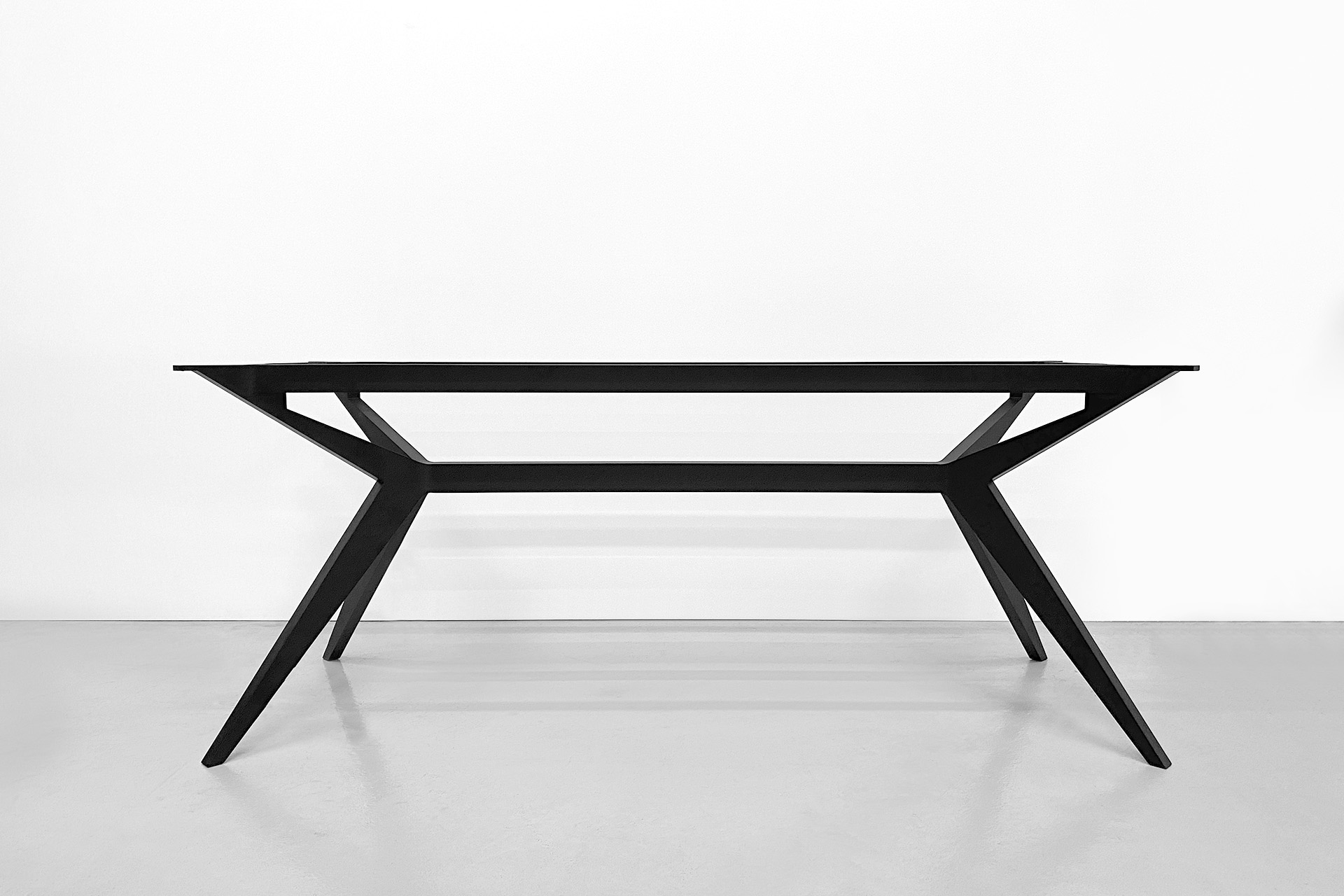 Pied de table Papillon en aluminium pleine masse