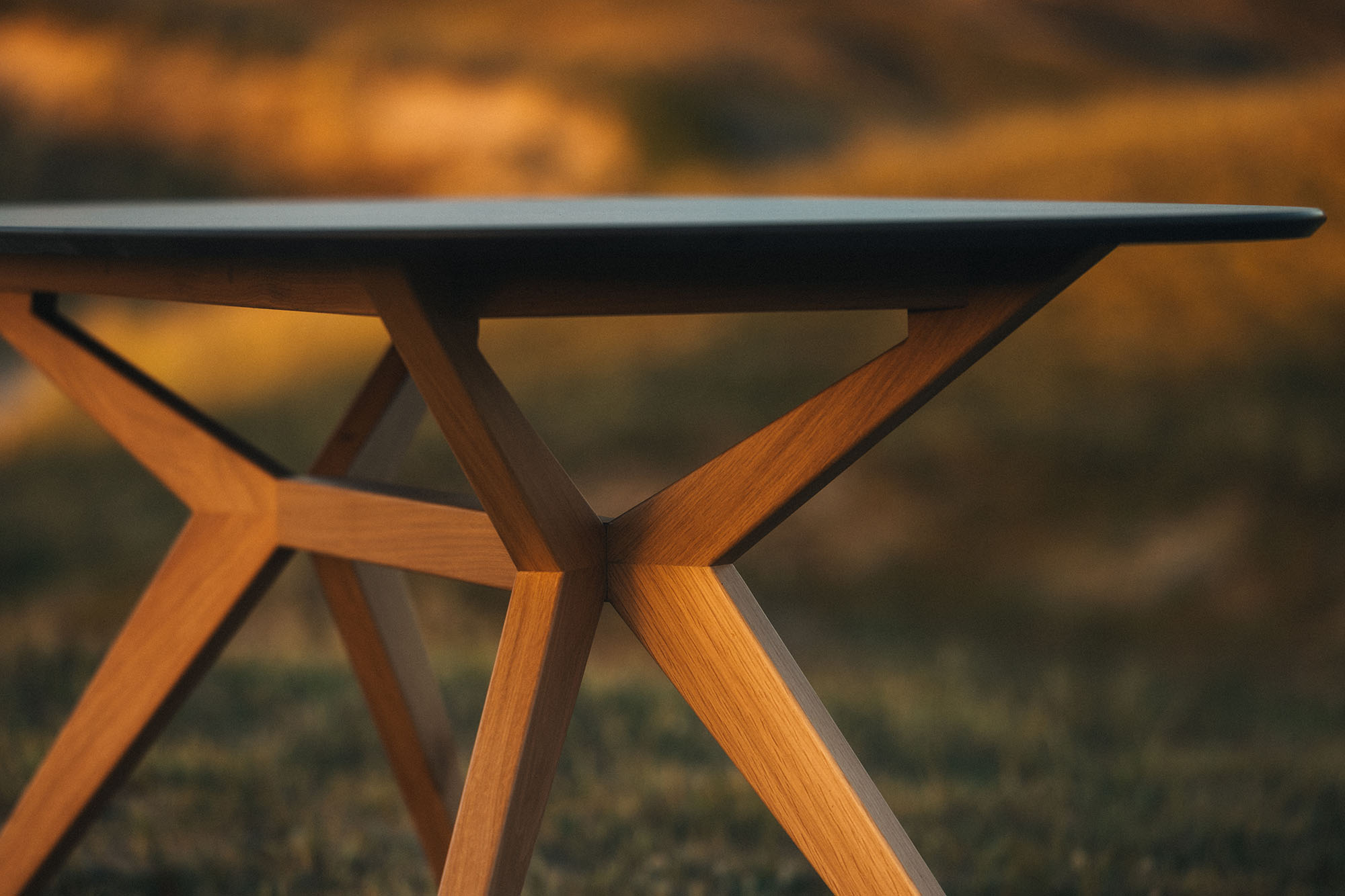 Table à manger plateau céramique pied bois Table à manger plateau céramique pied bois