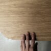 Table comtesse plaquage bois chêne pieds acier ivoire