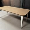 Table comtesse plaquage bois chêne pieds acier ivoire