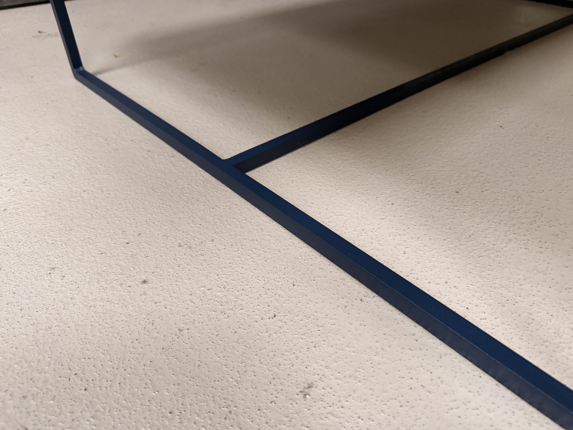 Table basse en céramique dekton Trance pieds en acier