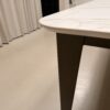 Table à manger Comtesse Dekton Entzo pieds en acier couleur bronze